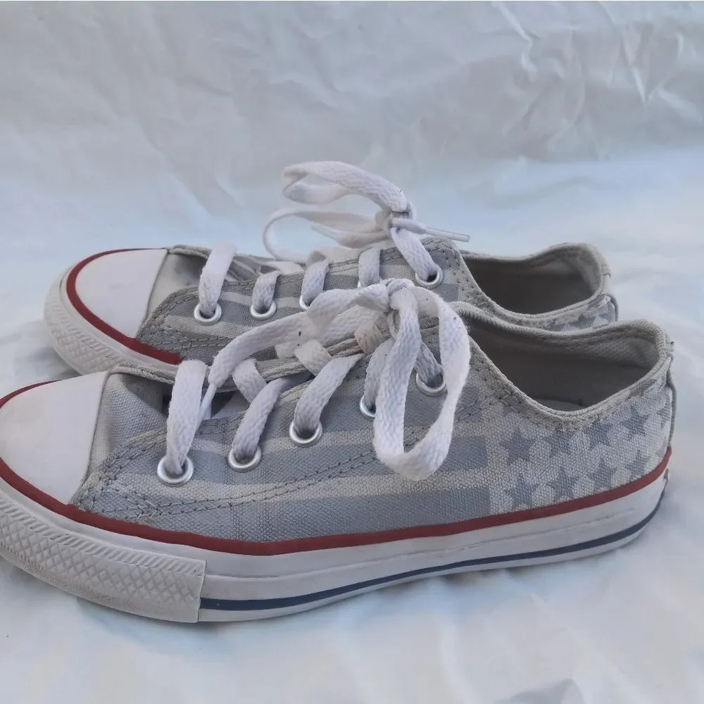 Converse Kids size 13 Chuck Taylor American Flag Stars Stripes